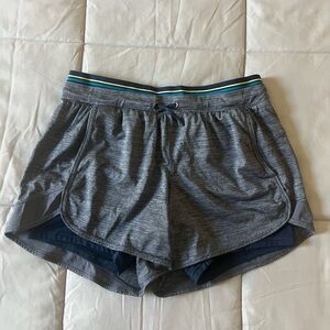 Athletic short with pockets Grey and navy blue